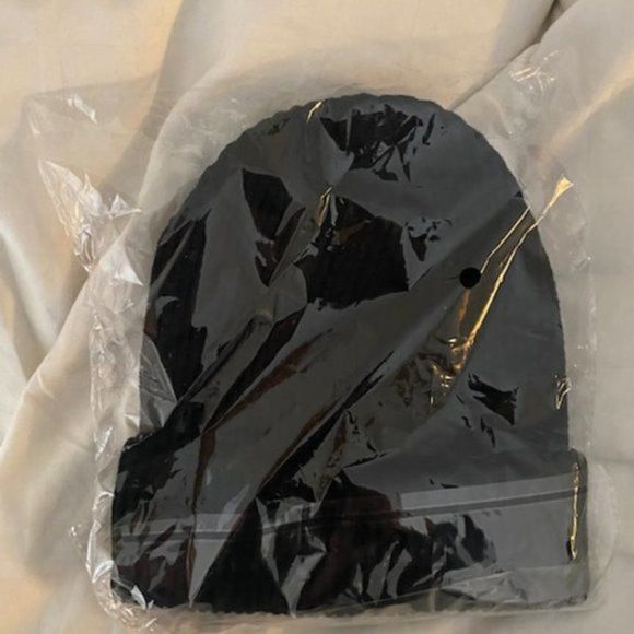 Heart Beanie - Picture 3 of 4